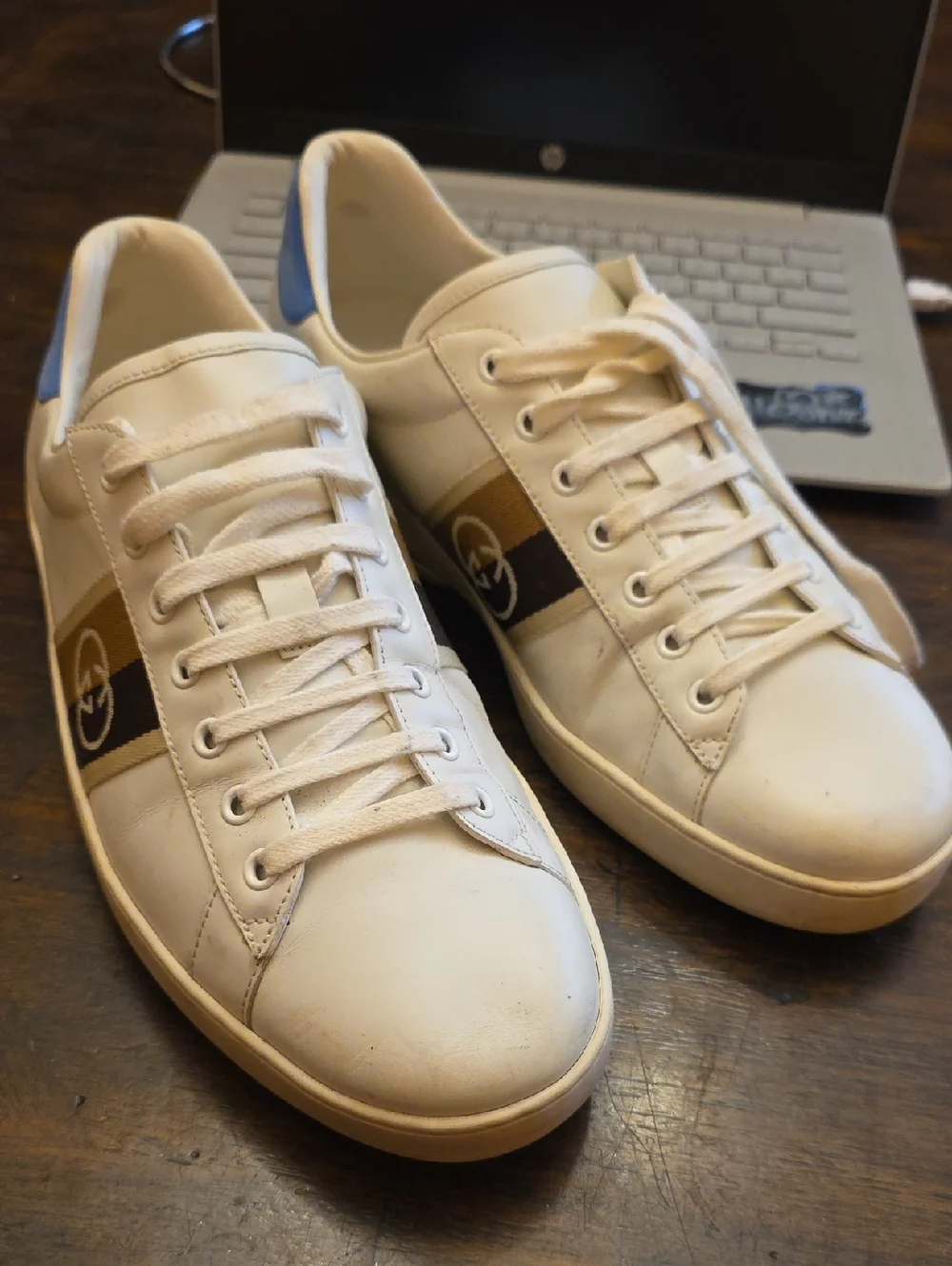 Gucci White Leather Low-Top Sneakers with Brown and Black Web Stripe